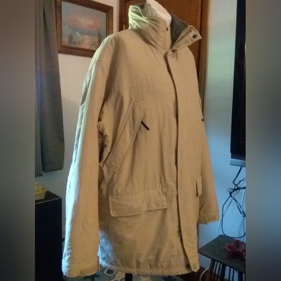 LL Bean Men's Reg. Lrg. Khaki Color Thinsulate Polartec Lined Jacket Coat w/hood - Picture 1 of 15